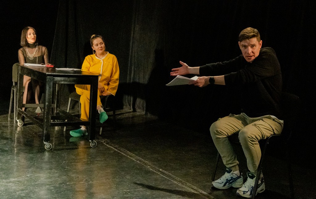 Zamykanie drama club 10